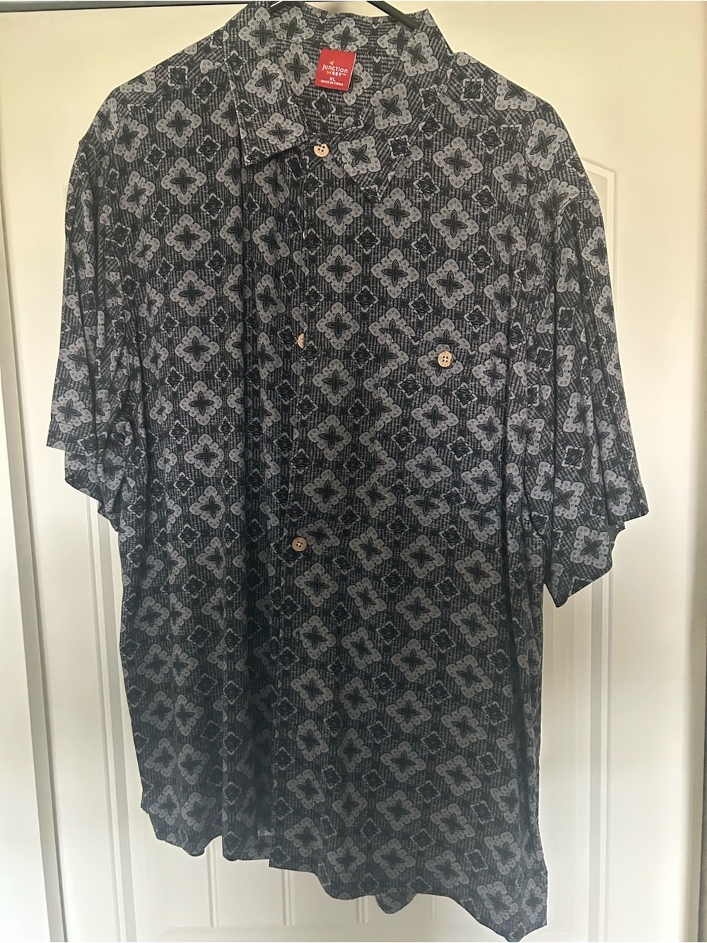 Classic Short-Sleeve Button-Down Shirt - Blue Pattern